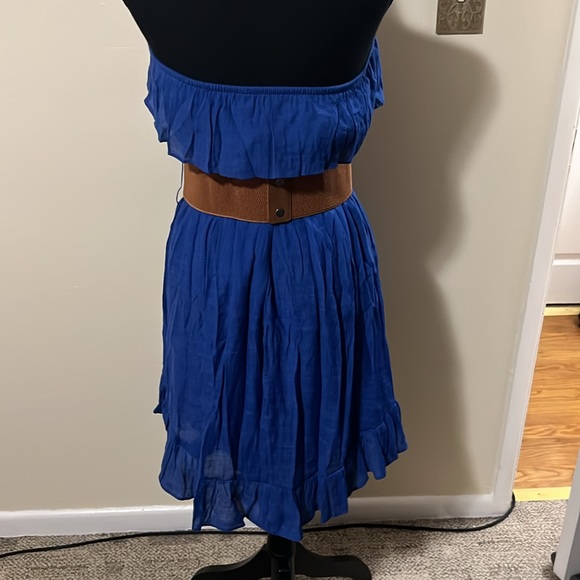 Dress - Picture 2 of 2